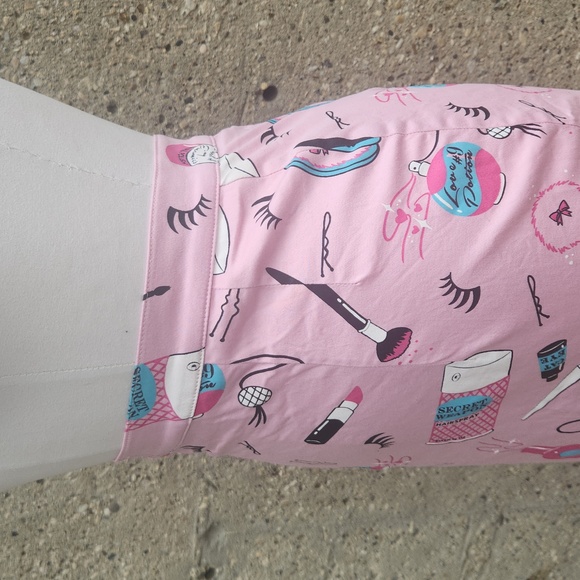 Vixen makeup pencil skirt - Picture 6 of 12